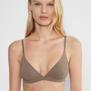 ISO Aritzia Talula Triangle Bralette in Dark Sand Brown NWT Size Medium